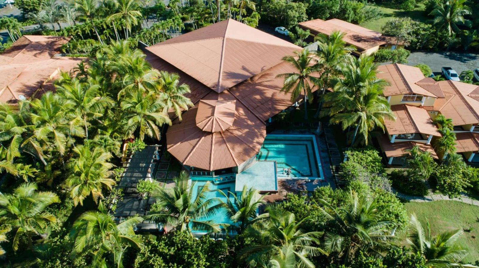 Las Olas Beach Resort La Barqueta Exteriör bild