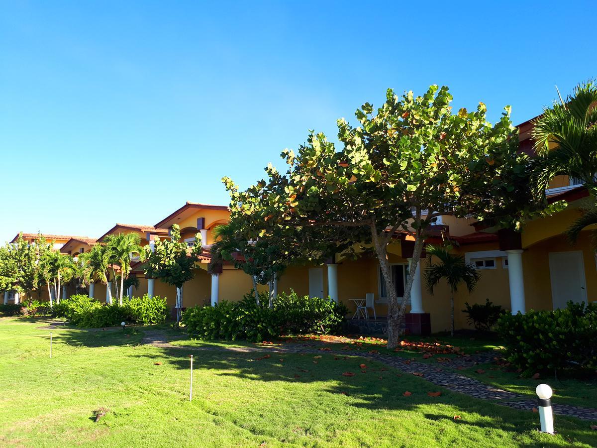 Las Olas Beach Resort La Barqueta Exteriör bild